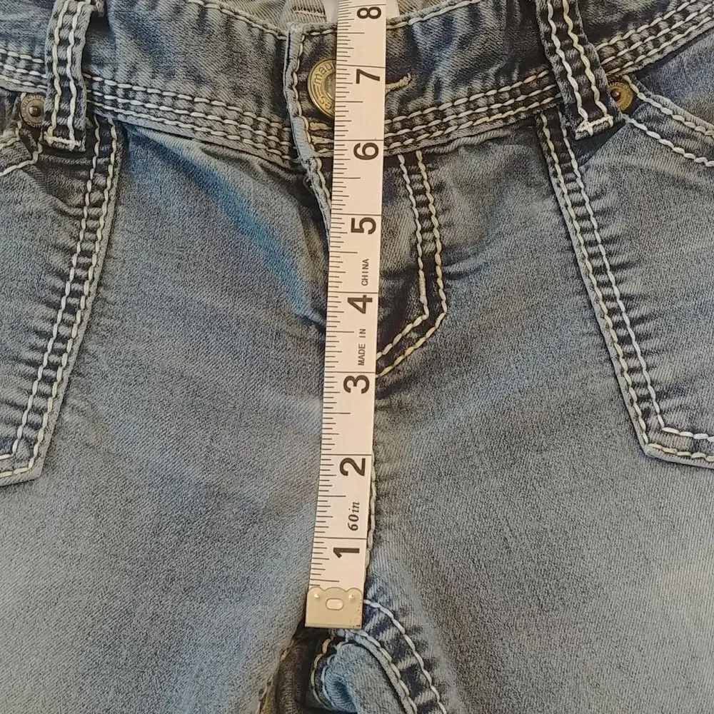 Maurices Stretchy Capri Blue Jeans 5/6 - Picture 8 of 9